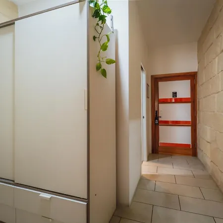 3 At Palazzo Seraphim Boutique Living In St Julians 4* San Julián