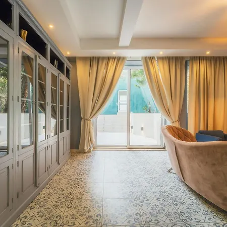 3 At Palazzo Seraphim Boutique Living In St Julians בית הארחה 4*