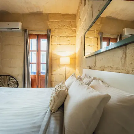 Gasthof 3 At Palazzo Seraphim Boutique Living In St Julians San Ġiljan