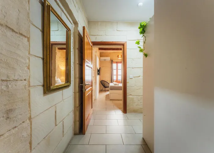 Gasthof 3 At Palazzo Seraphim Boutique Living In St Julians 4*