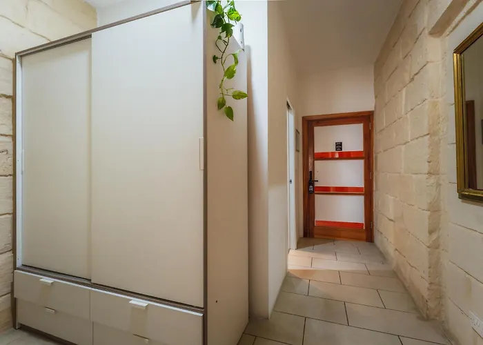 3 At Palazzo Seraphim Boutique Living In St Julians 4* San Ġiljan