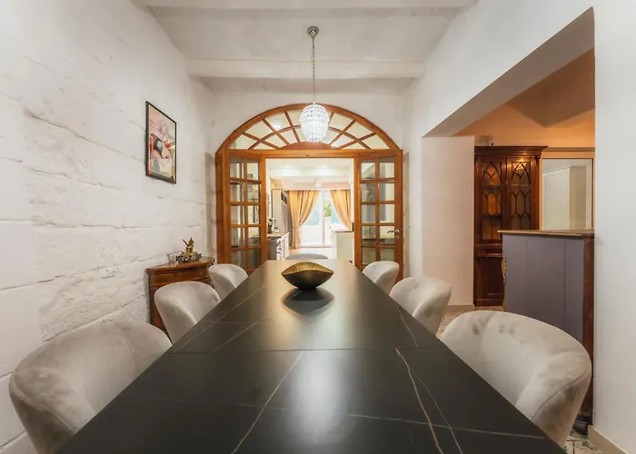 3 At Palazzo Seraphim Boutique Living In St Julians San Ġiljan