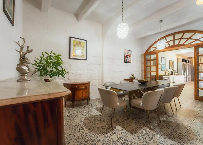 3 At Palazzo Seraphim Boutique Living In St Julians Gasthof San Ġiljan