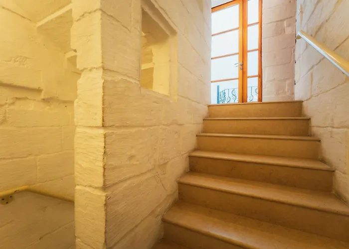 3 At Palazzo Seraphim Boutique Living In St Julians Gasthof