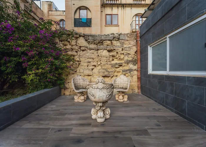 Gasthof 3 At Palazzo Seraphim Boutique Living In St Julians San Ġiljan